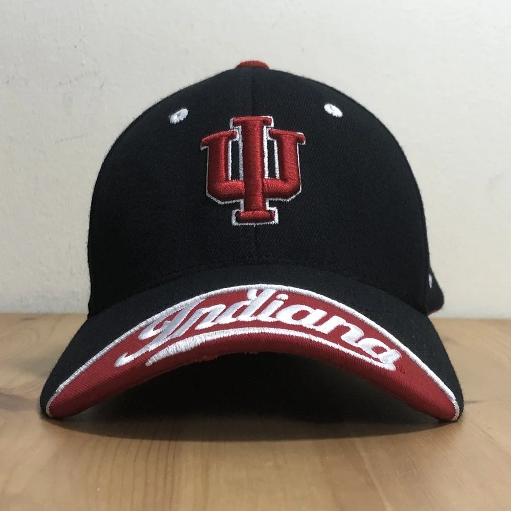 Indiana Hoosiers Zephyr Stretch Fit Hat Size M/L Black Red NCAA